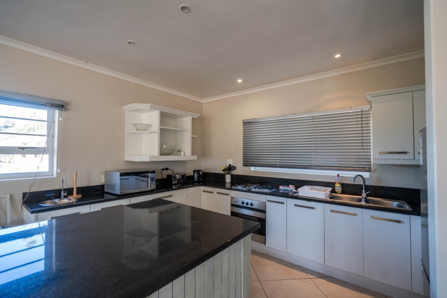 6 Bedroom Property for Sale in West Bank Eastern Cape